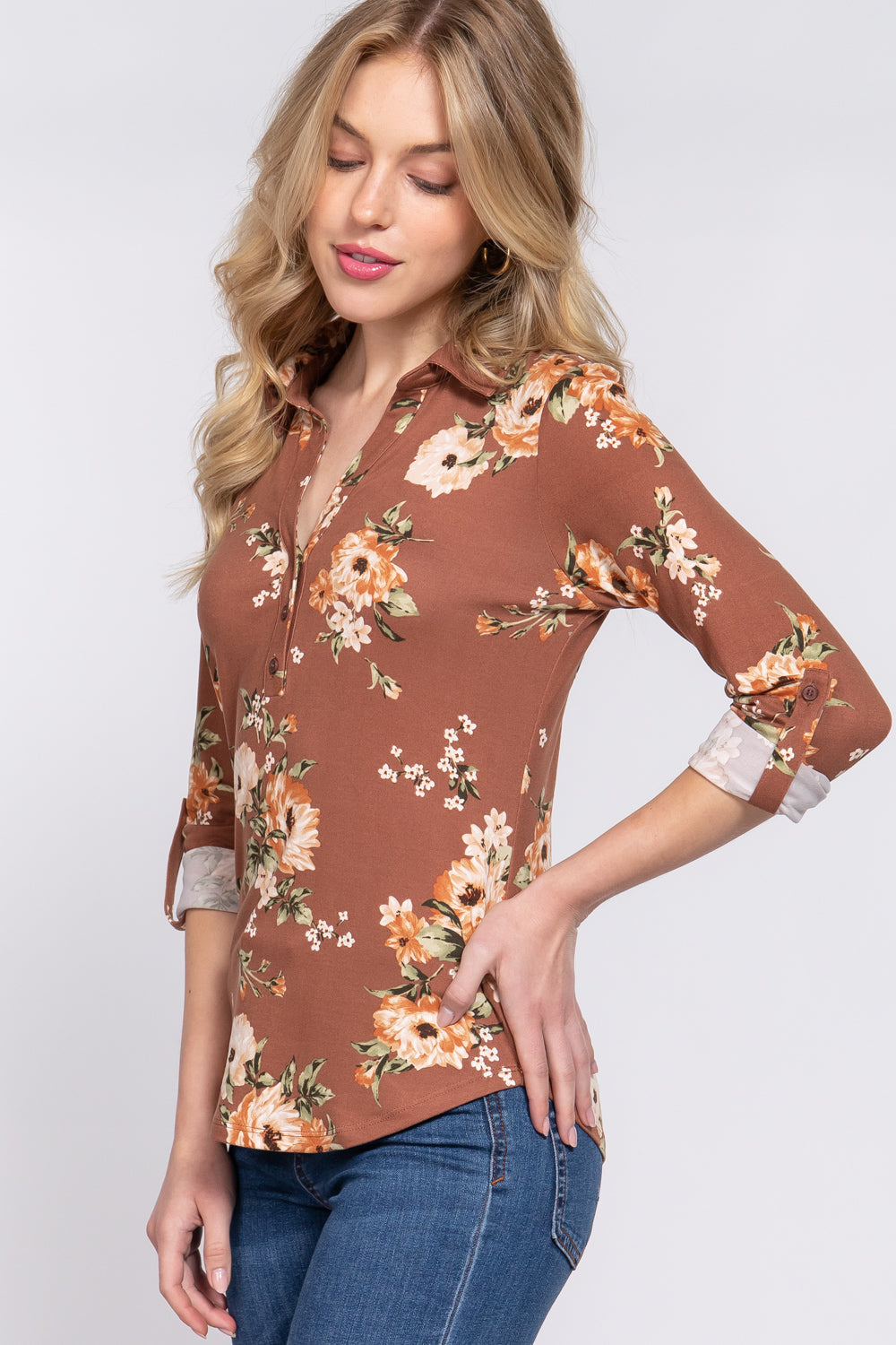 Floral Notched Print Knit Top